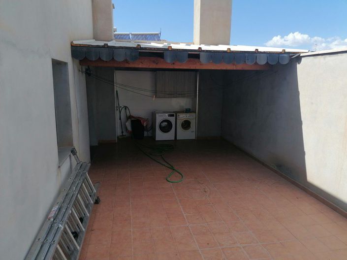 Image No.31-3 Bed Property for sale