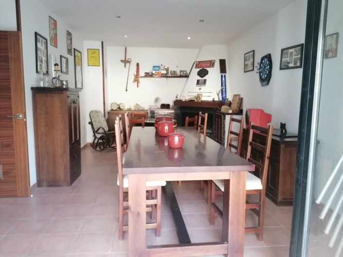 Image No.7-3 Bed Property for sale