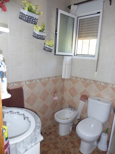 Image No.14-2 Bed Property for sale