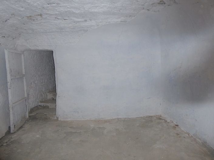 Image No.18-5 Bed House for sale