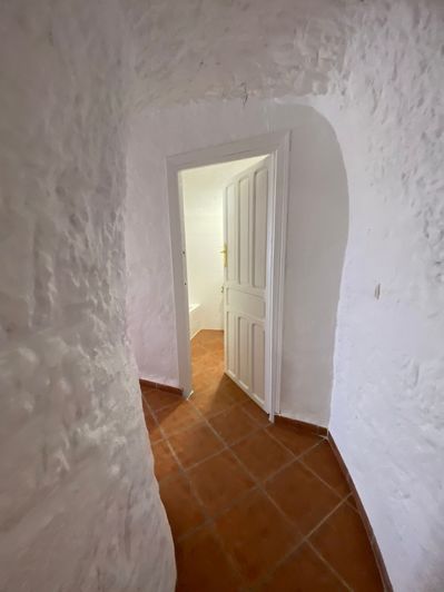 Image No.16-3 Bed House for sale