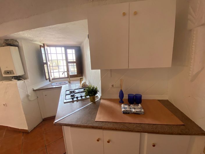 Image No.9-3 Bed House for sale