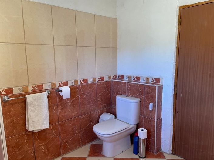 Image No.18-2 Bed Property for sale