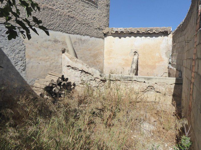 Image No.20-3 Bed Property for sale