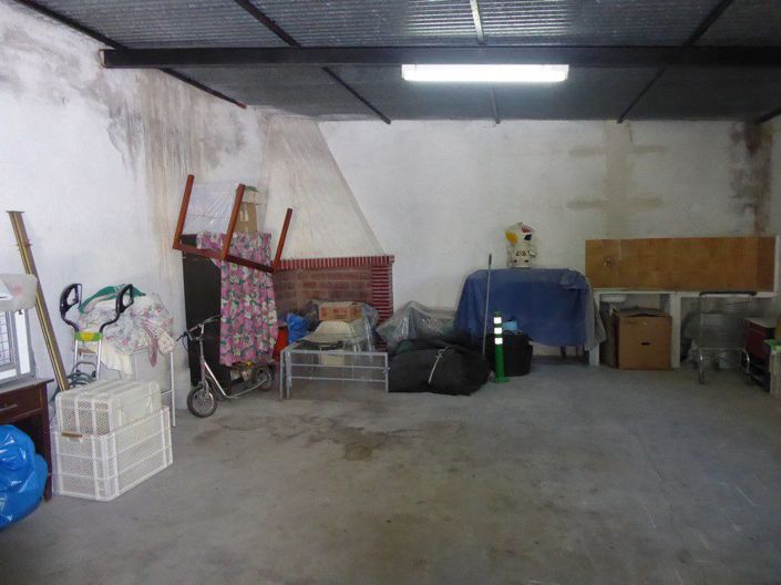 Image No.25-3 Bed Property for sale