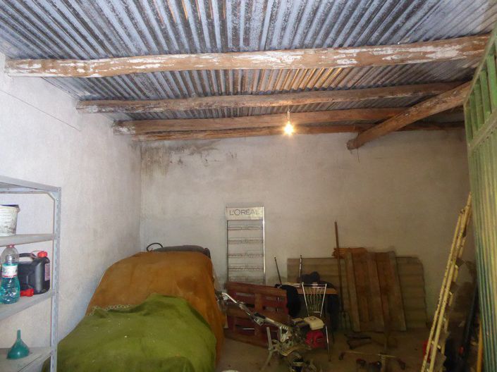 Image No.28-3 Bed Property for sale