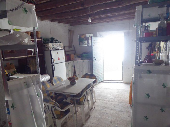 Image No.33-3 Bed Property for sale