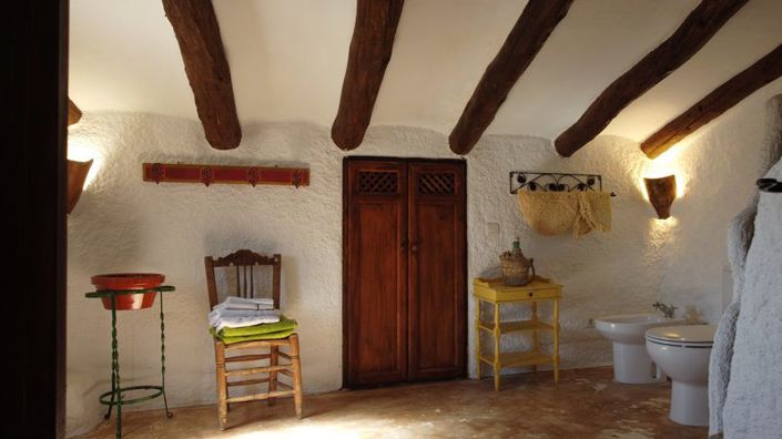 Image No.21-3 Bed Property for sale