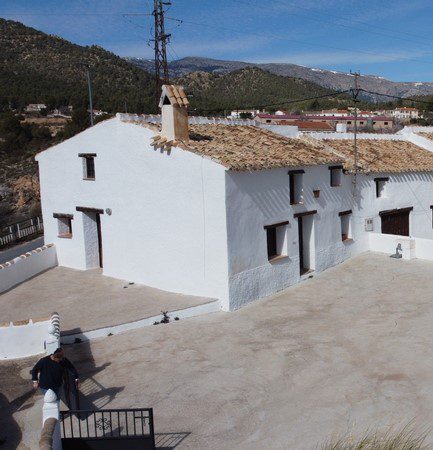 Image No.4-3 Bed Property for sale