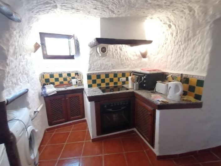 Image No.14-3 Bed House for sale