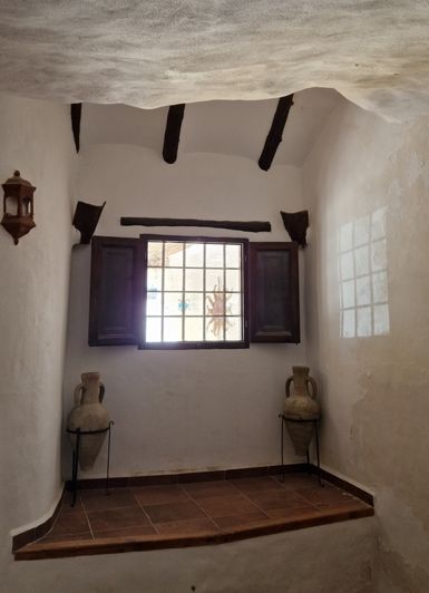 Image No.16-3 Bed House for sale