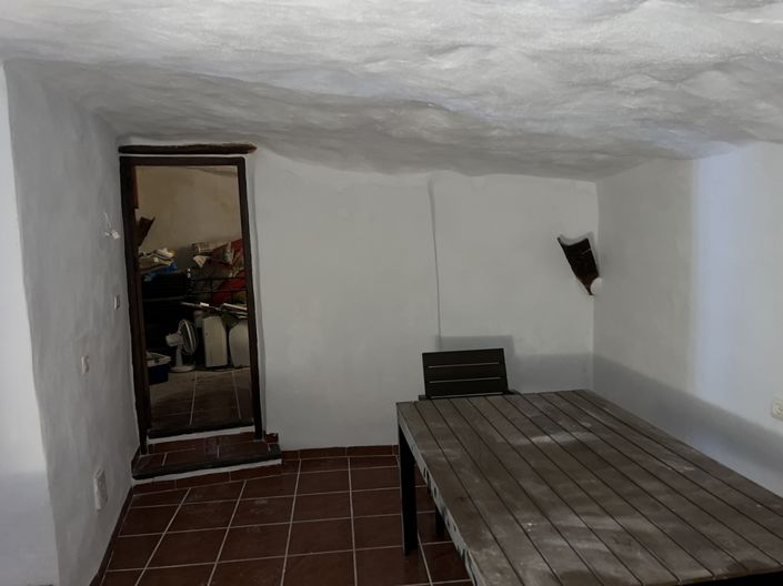 Image No.20-3 Bed House for sale