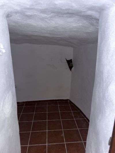 Image No.21-3 Bed House for sale