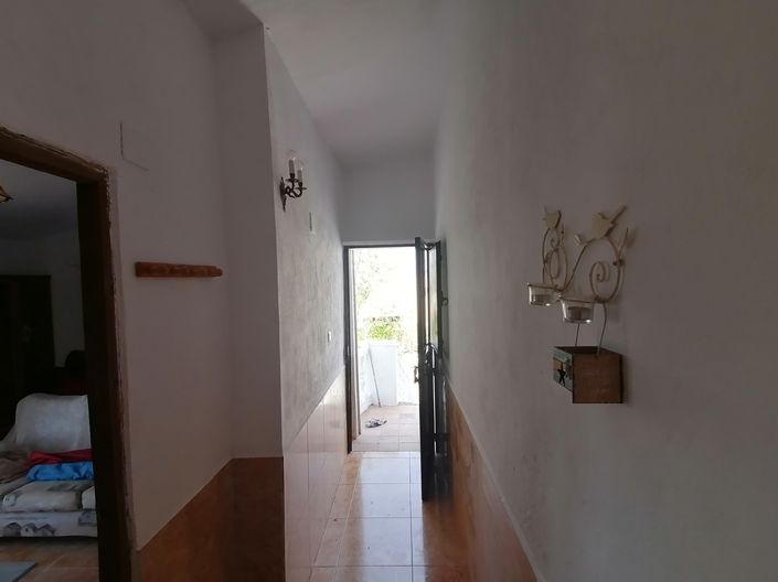 Image No.15-6 Bed House for sale