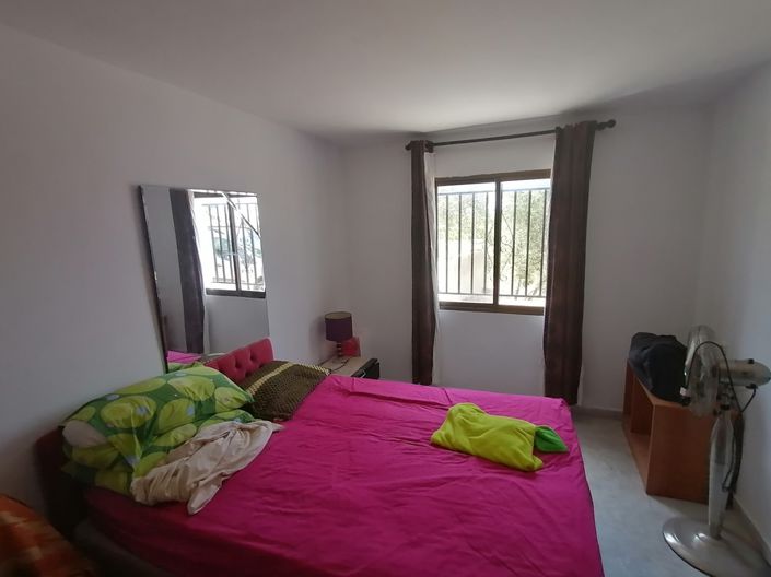 Image No.19-6 Bed House for sale