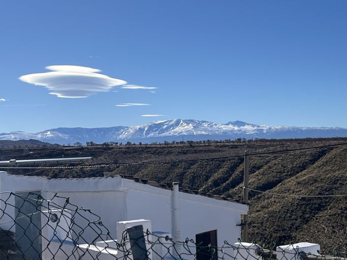 Image No.3-6 Bed House for sale