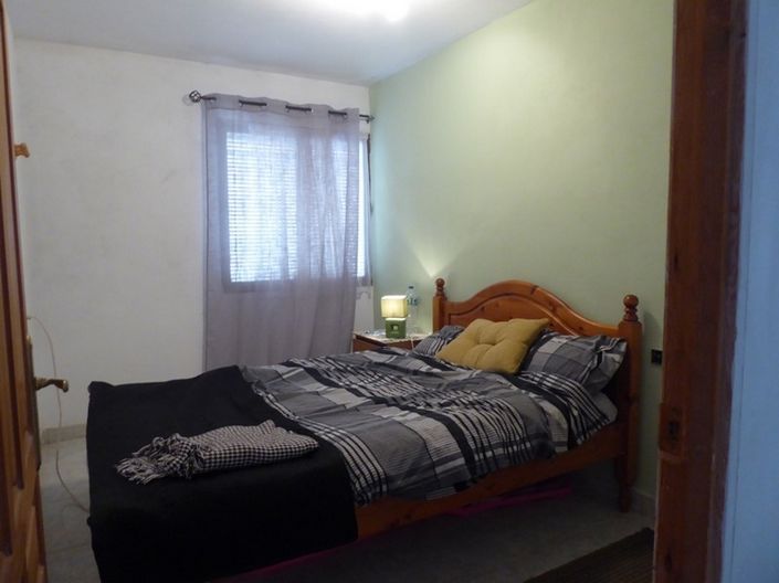 Image No.21-6 Bed House for sale