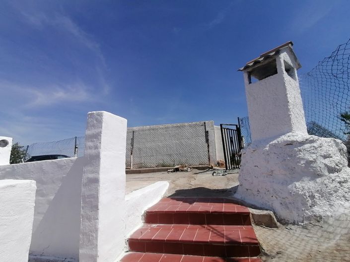 Image No.26-6 Bed House for sale