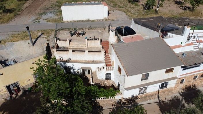 Image No.6-6 Bed Property for sale
