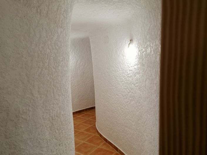 Image No.19-5 Bed House for sale