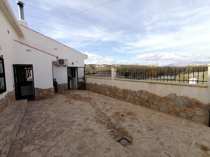 Image No.43-5 Bed House for sale