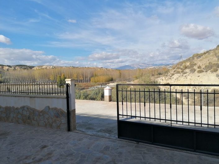 Image No.6-Propriété de 5 chambres à vendre à Cortes de Baza