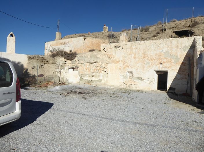 Image No.4-3 Bed House for sale