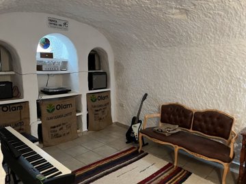 v3058253