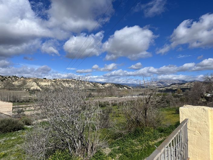 Image No.3-3 Bed House for sale