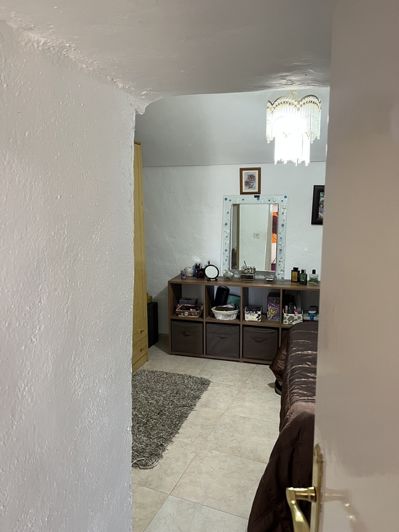 Image No.18-4 Bed House for sale