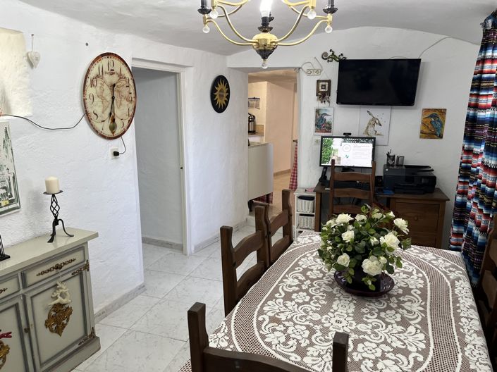 Image No.26-4 Bed House for sale