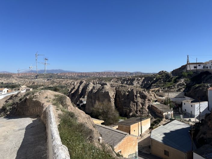 Image No.4-4 Bed House for sale