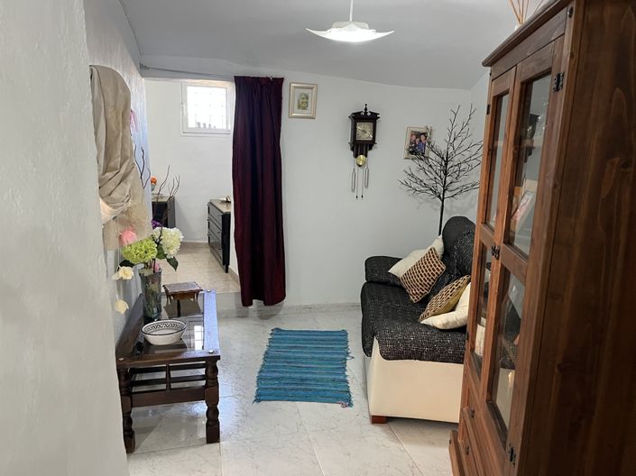 Image No.32-4 Bed House for sale