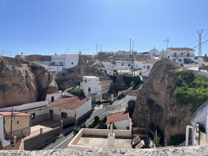 Image No.5-4 Bed House for sale