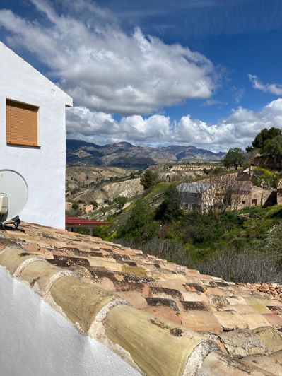 Image No.4-3 Bed Property for sale