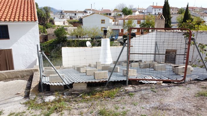 Image No.42-3 Bed Property for sale