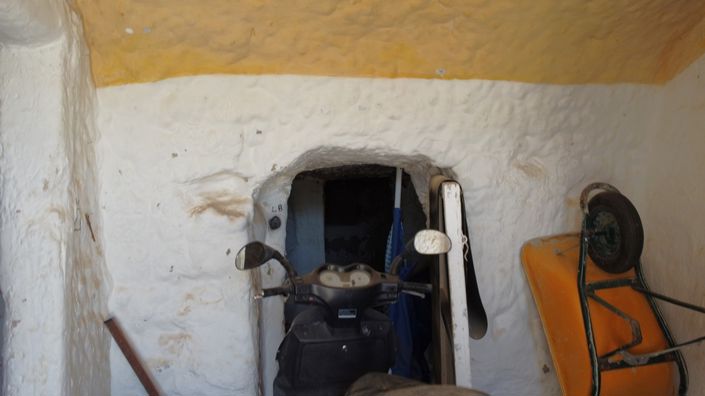 Image No.35-6 Bed House for sale