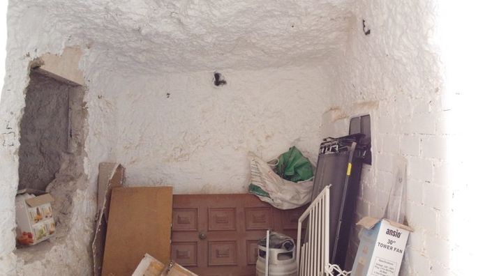 Image No.36-6 Bed House for sale