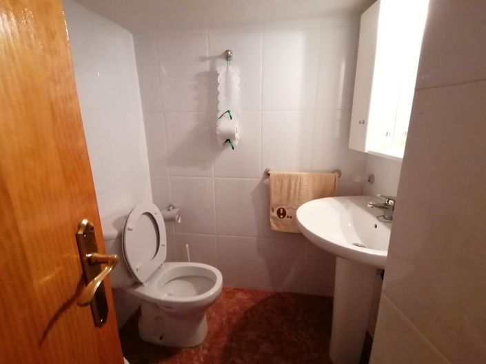 Image No.13-3 Bed House for sale