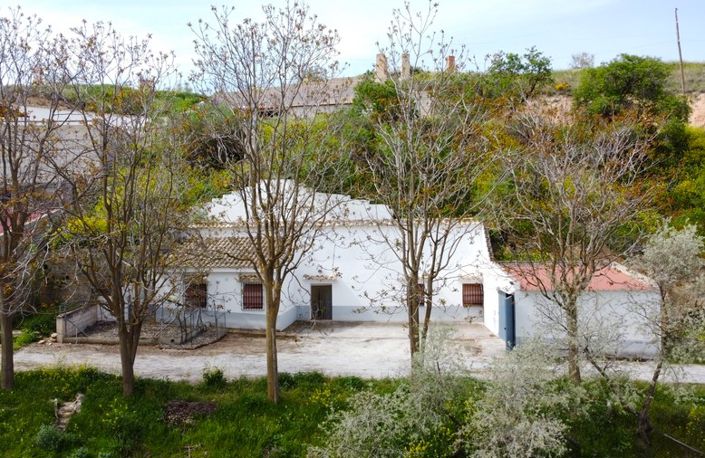 Image No.3-3 Bed House for sale