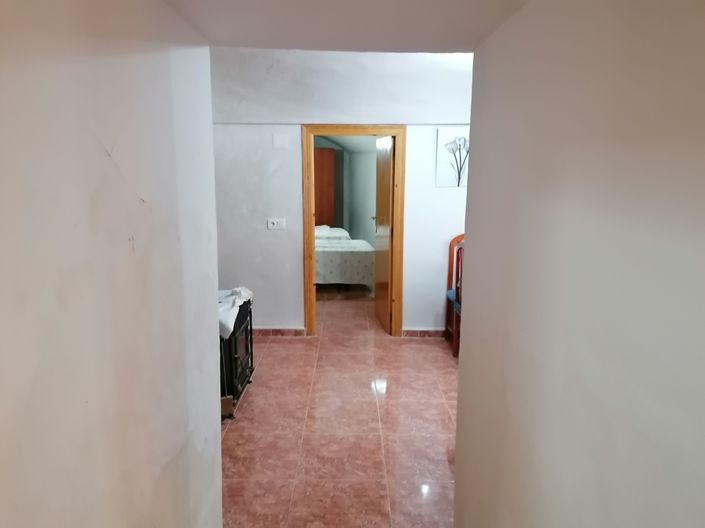 Image No.21-3 Bed House for sale