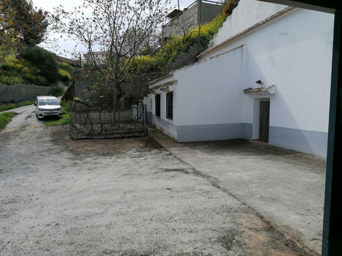 Image No.34-3 Bed House for sale