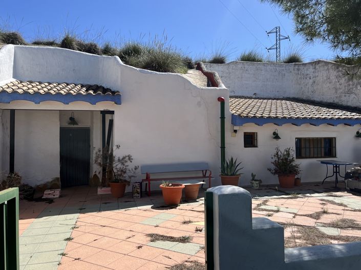 Image No.7-3 Bed House for sale