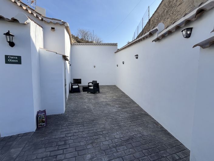 Image No.34-4 Bed House for sale