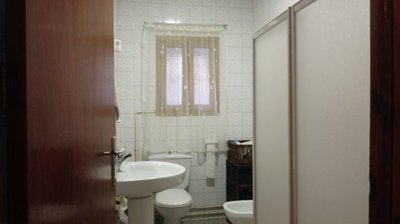 v3042252