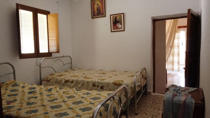 Image No.37-4 Bed Property for sale