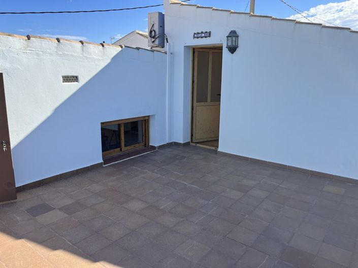 Image No.21-3 Bed Property for sale