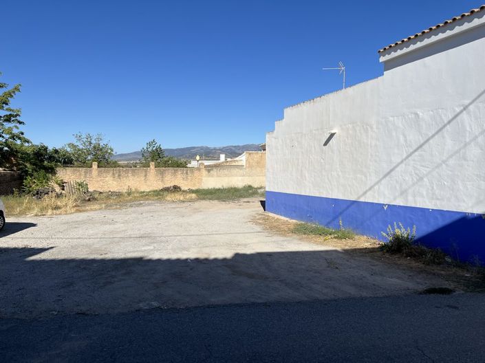 Image No.4-3 Bed Property for sale