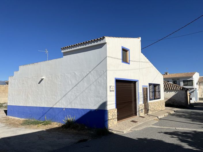 Image No.5-3 Bed Property for sale