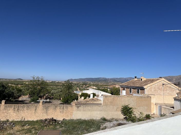 Image No.7-3 Bed Property for sale